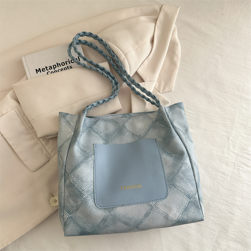 Free Delivery Designer Bag Hand 2025 Spring Personalized Korean Edition Large Capacity Commuting Texture Underarm Tote Women's Bag Luxury Bag