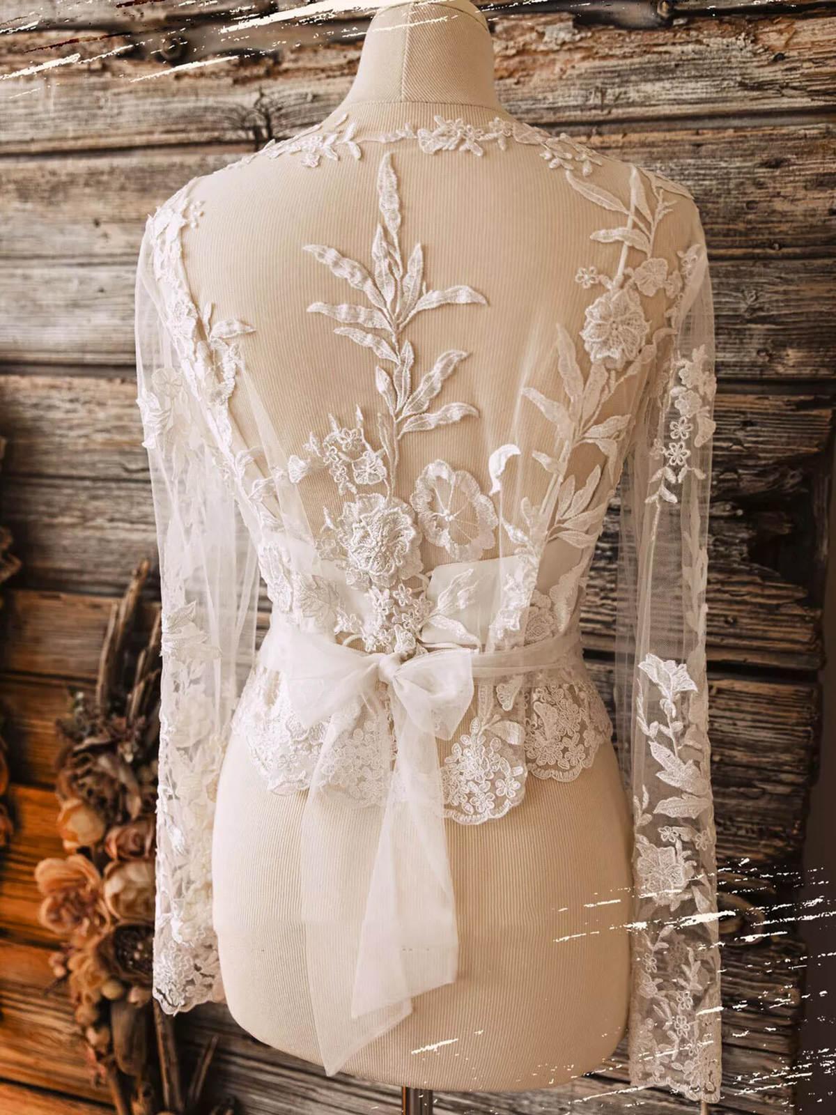 2025 Fashion Lace Jacket Bridal Accessories Half Sleeve Wraps Jewel Appliques Neck Sheath Bolero For Wedding Dresses Custom Made Real Image
