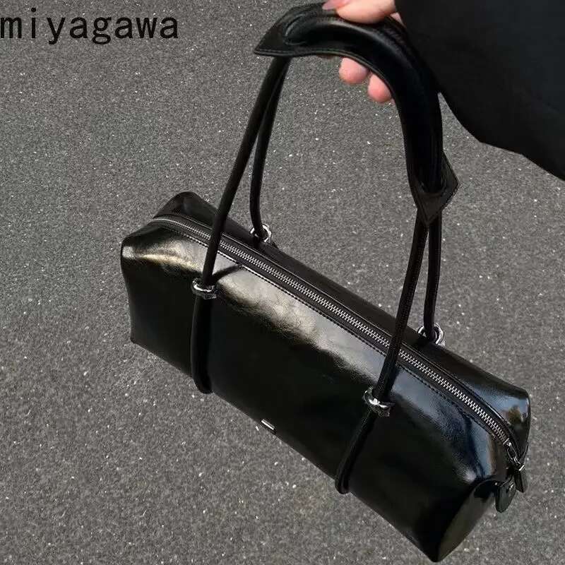 Miyagawa Retro Women's Large Capacity Boston Pillow Spicy Girl Motorcycle Bag High Quality One Shoulder Travel Handbag