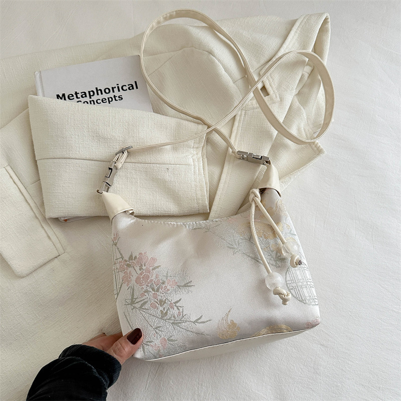 Free Delivery Designer Bag Chinese Style Embroidery Hand Held Dumpling For Women 2025 New Niche High End Single Shoulder Armpit Crossbody8520