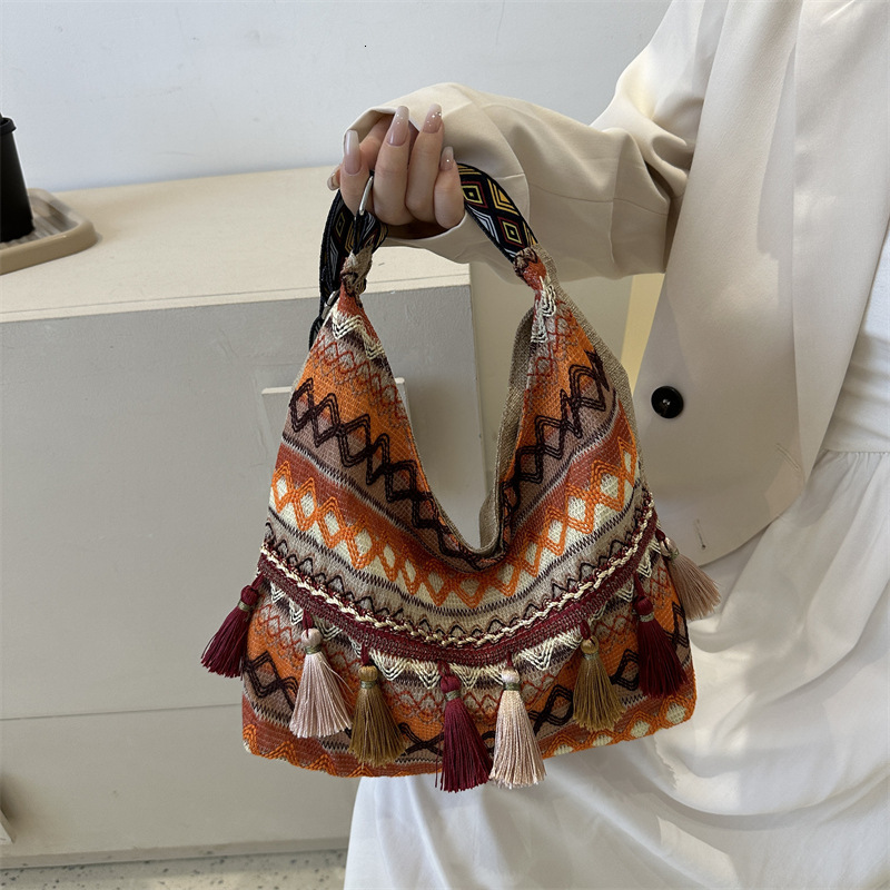 Free Delivery Designer Bag Large Capacity Fashionable Korean Version Tassel Casual 2025 Spring New Versatile Ins Shoulder Crossbody Tote Luxury Bag