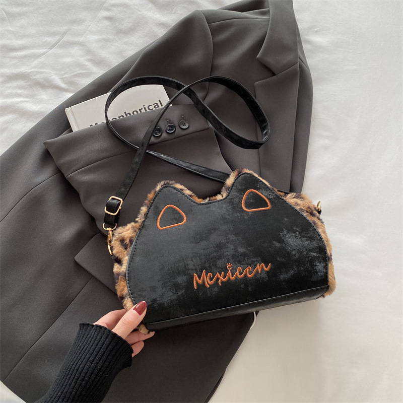 Free Delivery Designer Bag Winter Cartoon Small 2025 Fashionable Versatile Crossbody And Cute Super Hot Single Shoulder Bag For Women Luxury Bag