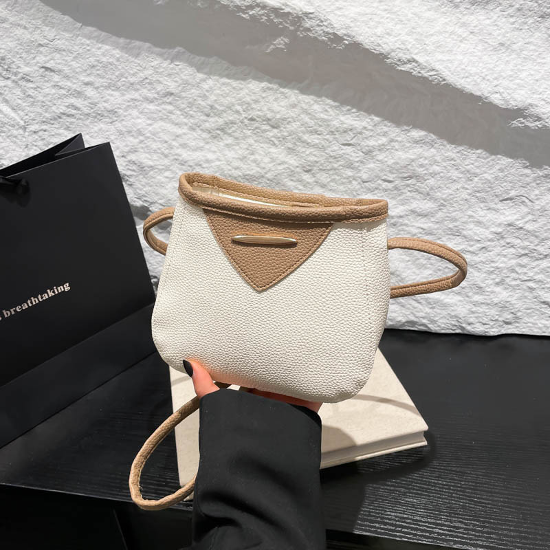 Free Delivery Designer Bag Fashionable Contrasting Color High Mother Child 2025 New Item Niche Single Shoulder Crossbody Simple And Versatile Commutin