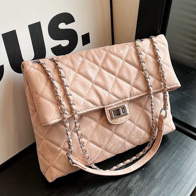 Small niche design diamond grid women's 2024 new high-end texture chain shoulder large capacity commuting bag