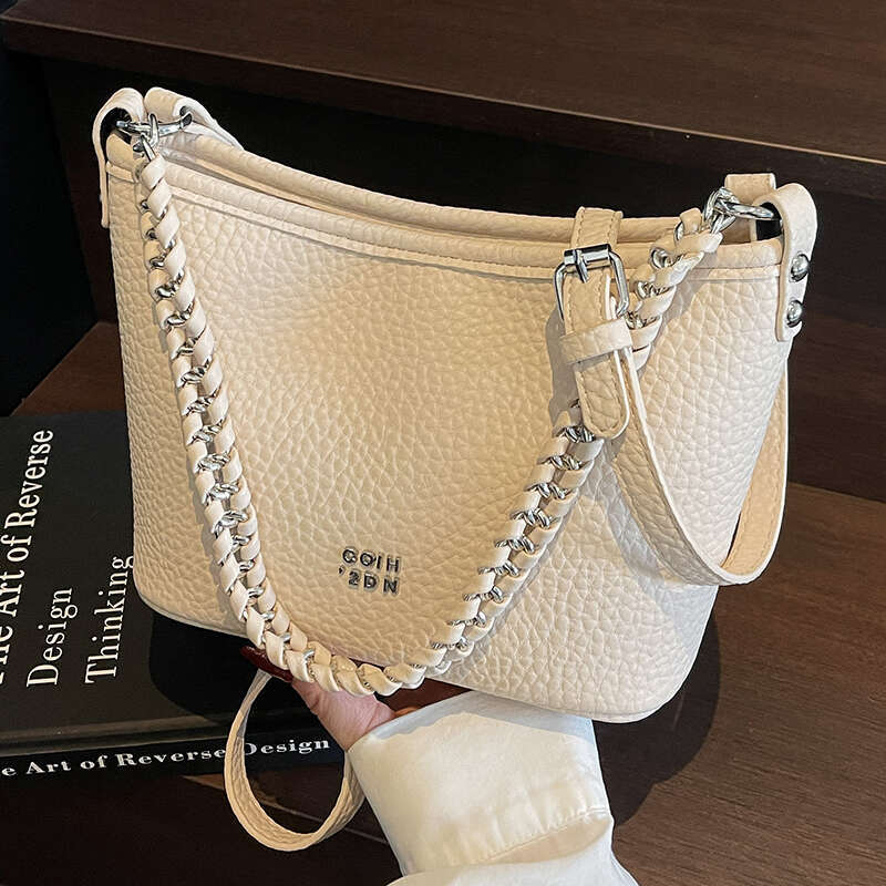 Niche Western style Bucket Women's 2025 New High end Versatile Armpit Small Square Single Shoulder Crossbody Bag