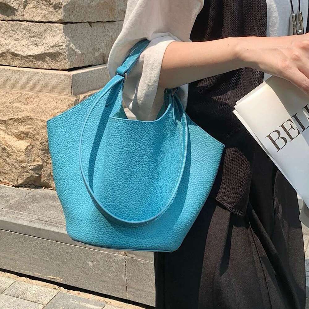 Genuine bucket 2025 summer new soft top layer cowhide leather one-shoulder tote bag fashionable ladies handbag