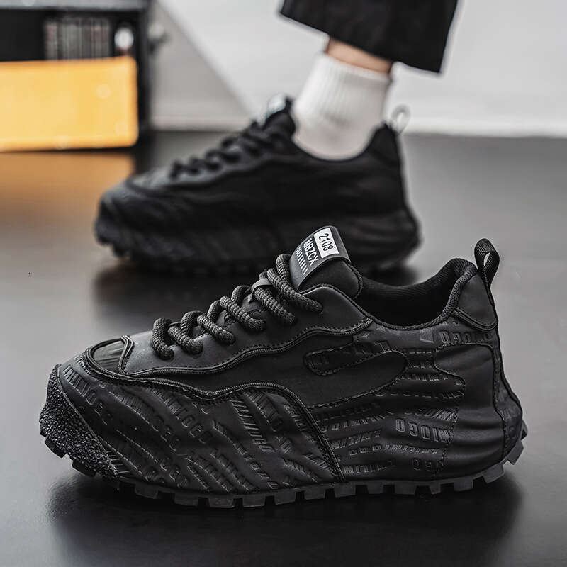 Men's 2025 Spring New Edition Leather Embossed Bag Dad Super Soft Thick Bottom American Trendy Shoes