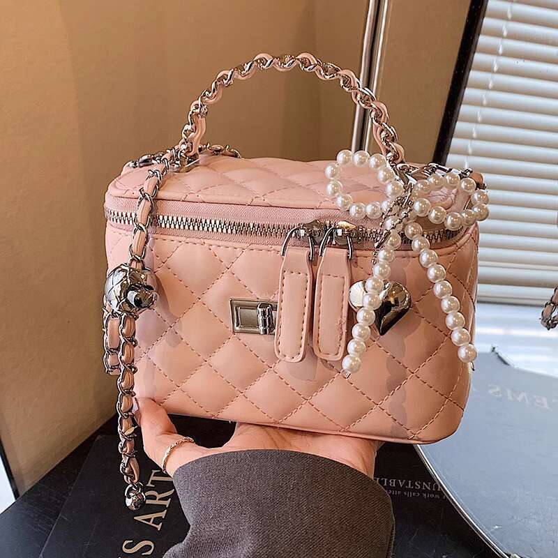 Xiaoxiangfeng Lingge women's 2025 new niche western-style chain box high beauty small square bag