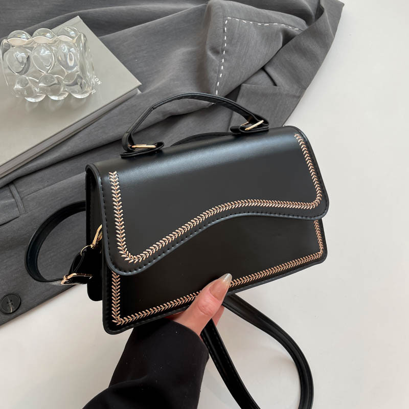 Free Delivery Designer Bag Artistic Fashion Shoulder Crossbody 2025 Niche Design Irregular Hand Casual Small Square Trend Luxury Bag8520