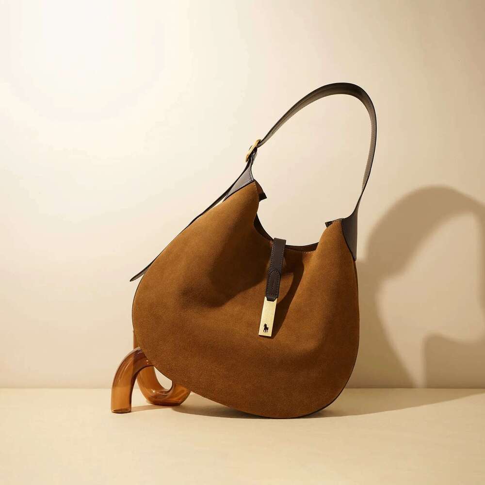 2024 Autumn/Winter New High-End Feel Niche Fashionable Versatile Women's Crossbody Large Capacity Single Shoulder Bag