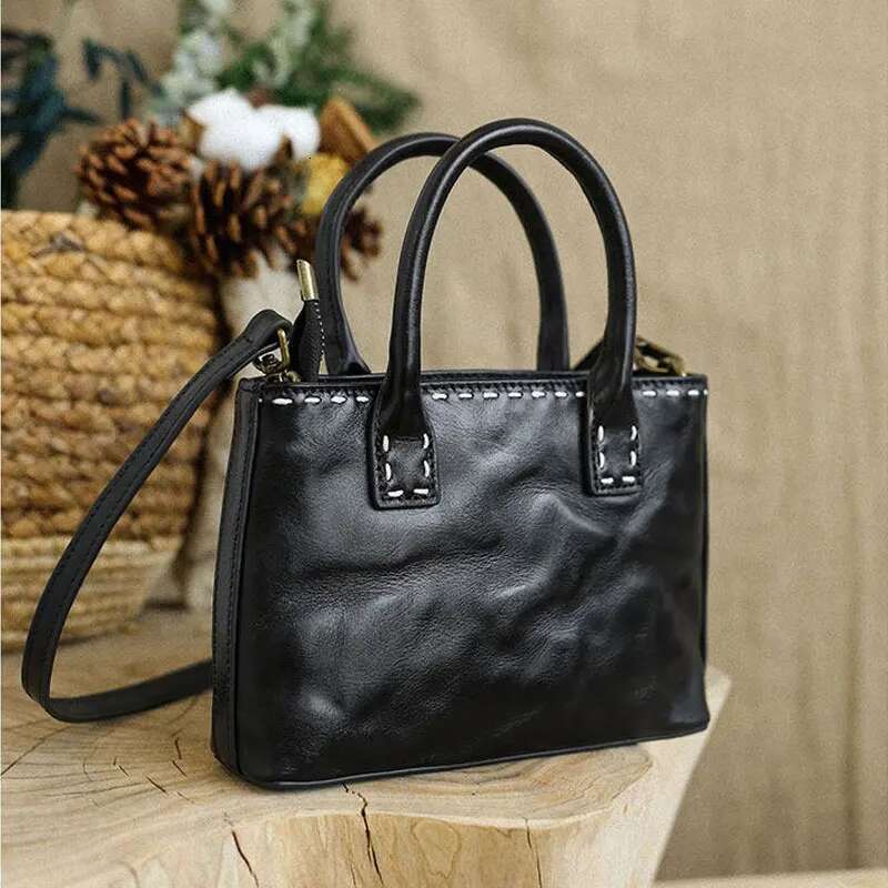 Planted tanned cowhide vintage hand grip pattern square shoulder crossbody phone bag, leather handbag, small tot