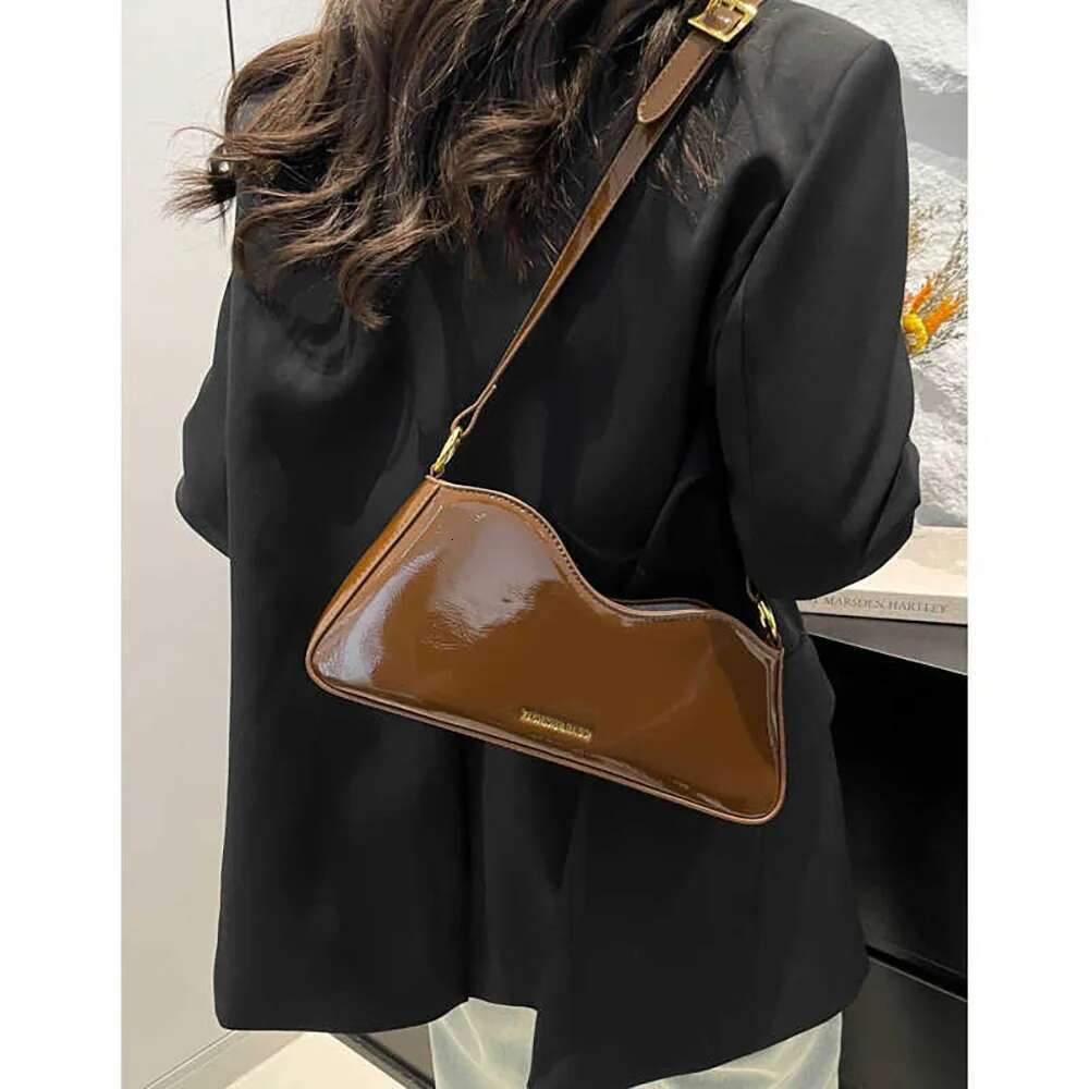 Women Shoulder Bags Fashion Glossy Patent Leather Bury Underarm Bag Crossbody French Designer Lady Commuting Handbags 2025