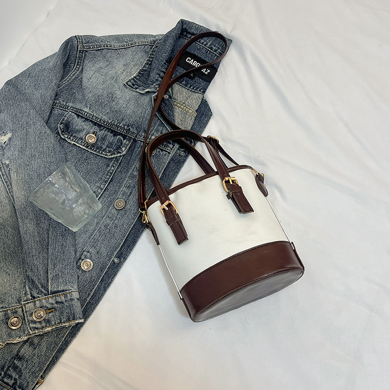 Free Delivery Designer Bag This Year's Popular Casual S For Women The 2025 New Trendy Crossbody Bucket High End Texture Maillard Shoulder Luxury 