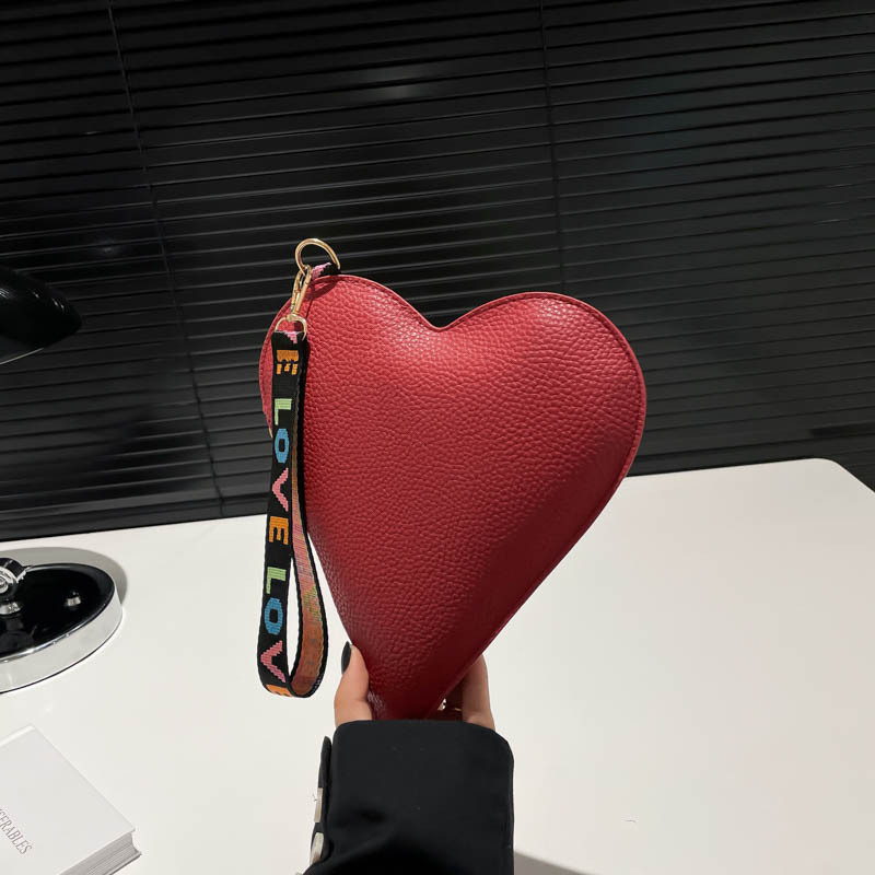 Free Delivery Designer Bag Niche Design Love 2025 Winter Beauty This Year's Popular Change Hand Korean Edition Women's Bag Trend Luxury Bag 