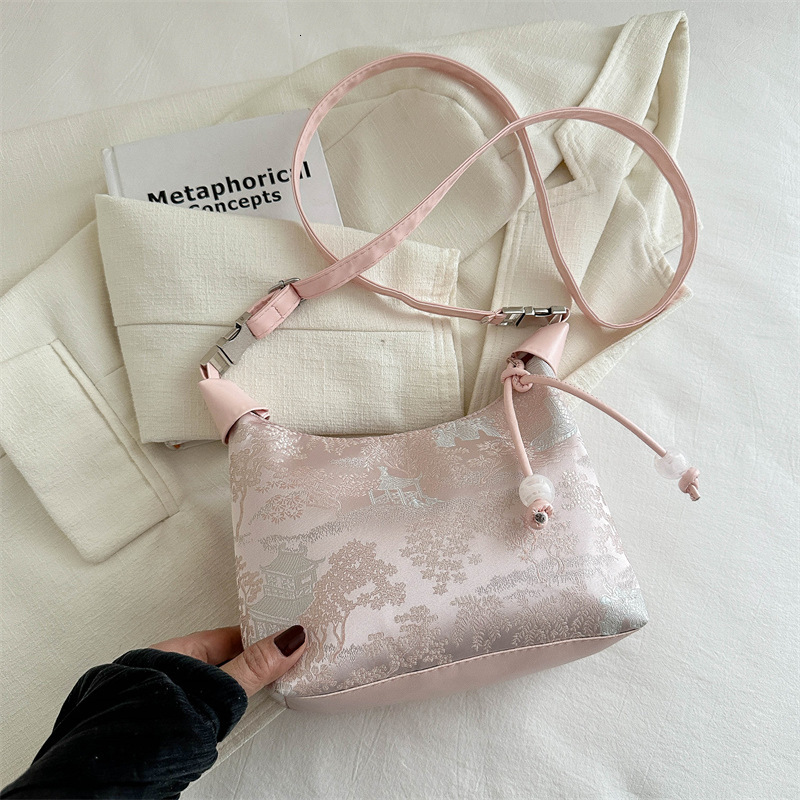 Free Delivery Designer Bag Chinese Style Embroidery Hand Held Dumpling For Women 2025 New Niche High End Single Shoulder Armpit Crossbody8520