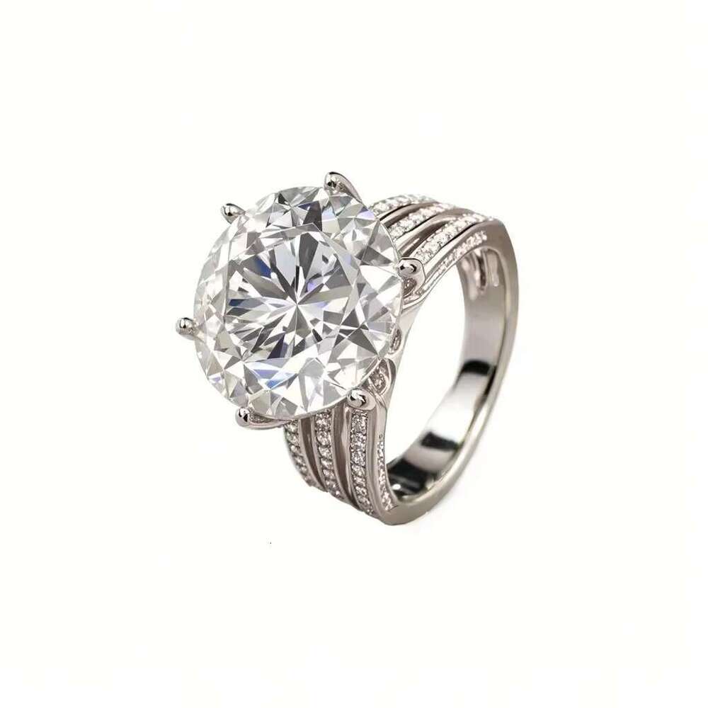 Linyin's chic elegant silver and Moissanite rings add charm to any outfit
