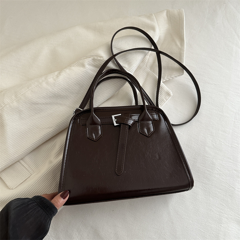 Free Delivery Designer Bag Trendy Small Square For Women 2025 New Large Capacity High End Fashion Shoulder Versatile Crossbody Shell Luxury Bag