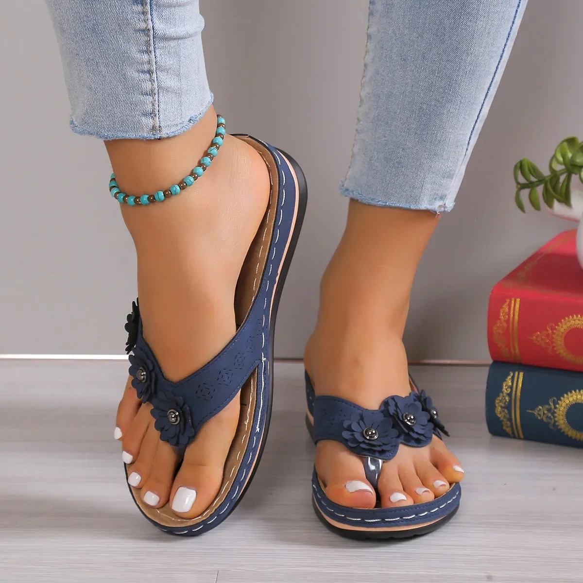 Middle aged Mom Summer Womens Sandals Slippers Flat Heel Soft Sole Elderly Sandals women shoes Sandals 250519
