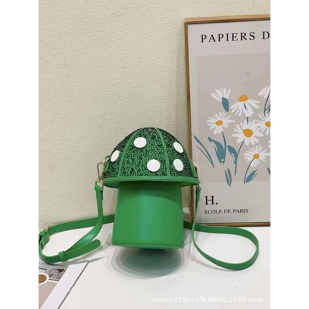 2025 New Trendy Cute Western Style Hot Diamond Mushroom Lightweight And Versatile Outdoor Crossbody Bag