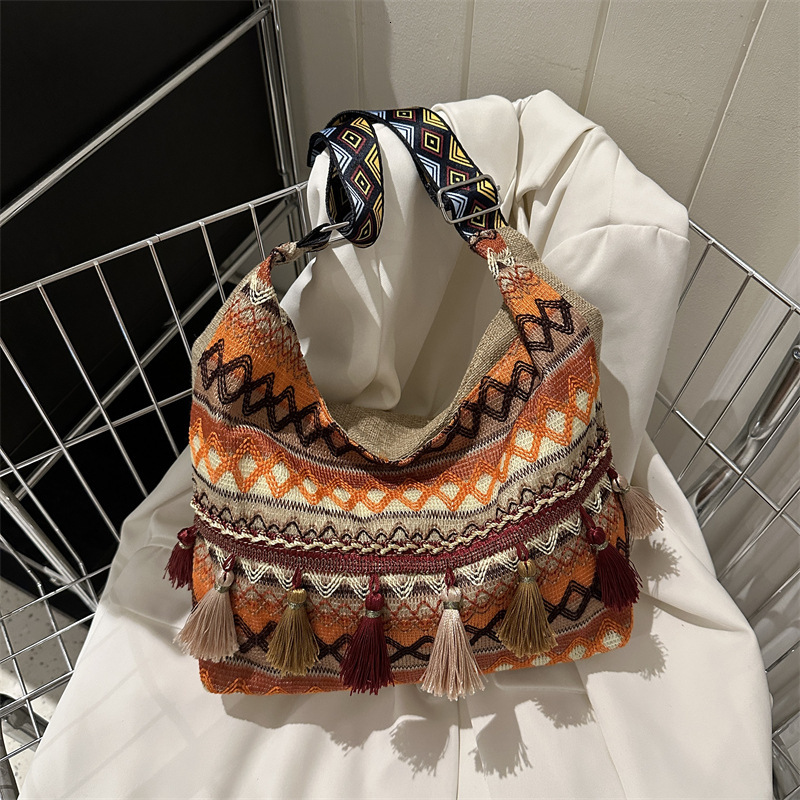Free Delivery Designer Bag Large Capacity Fashionable Korean Version Tassel Casual 2025 Spring New Versatile Ins Shoulder Crossbody Tote Luxury Bag