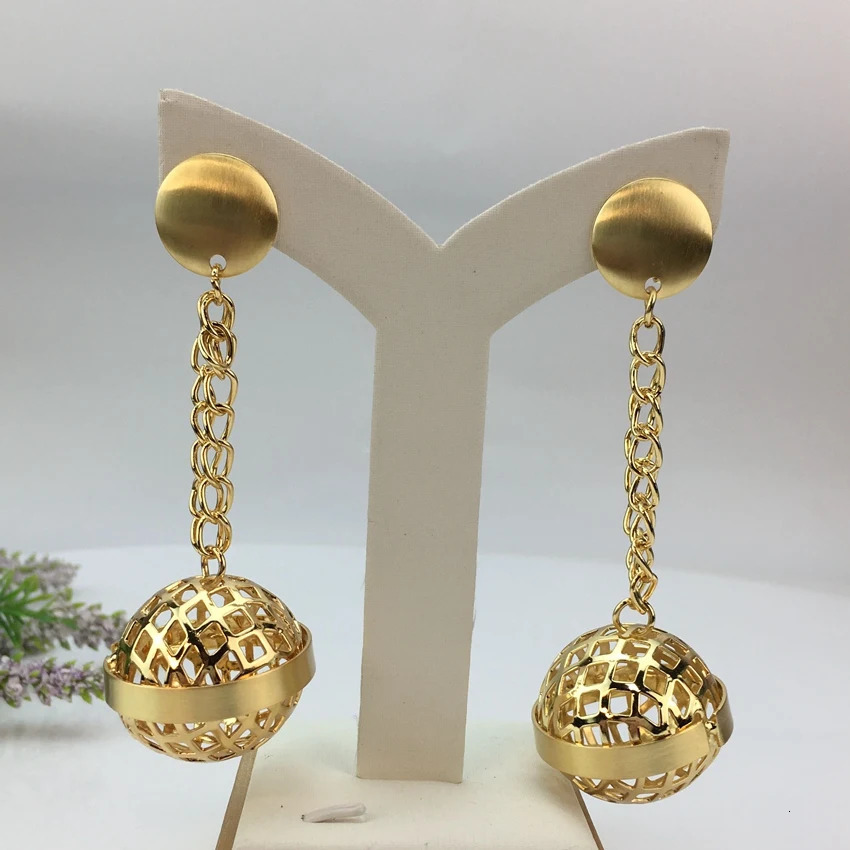 European and American Vintage Long Drop Earrings Gold Plated Hanging Big Ball Statement Earrings For Women Jewelry FHK14718 250520