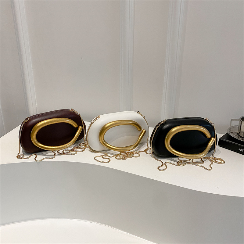 2025 New PU Handbag Metal Decorative Wrist Personalized Evening Dress Chain Crossbody Bag for Women