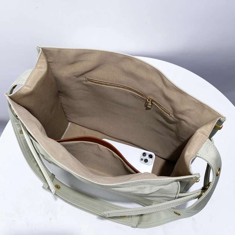 Casual Messenger Bag For Women Designer Handbag Purse 2024 New In Nylon Large Capacity Belt Buckle Medium Unisex Shoulder
