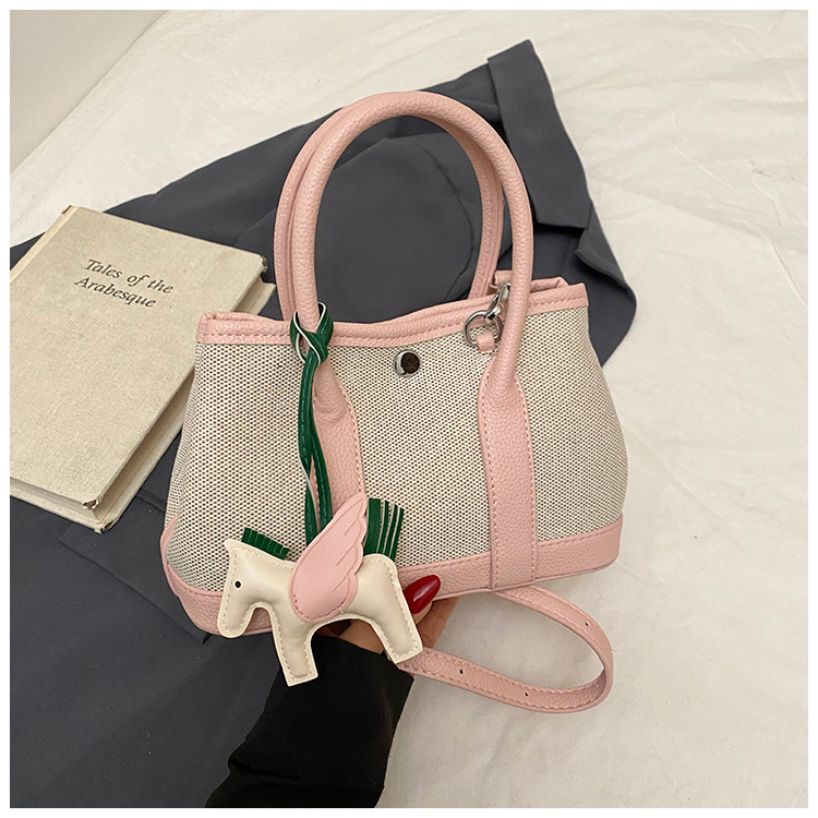 Advanced and fashionable hand-held bucket for women in spring 2025 versatile tote bag popular crossbody bag