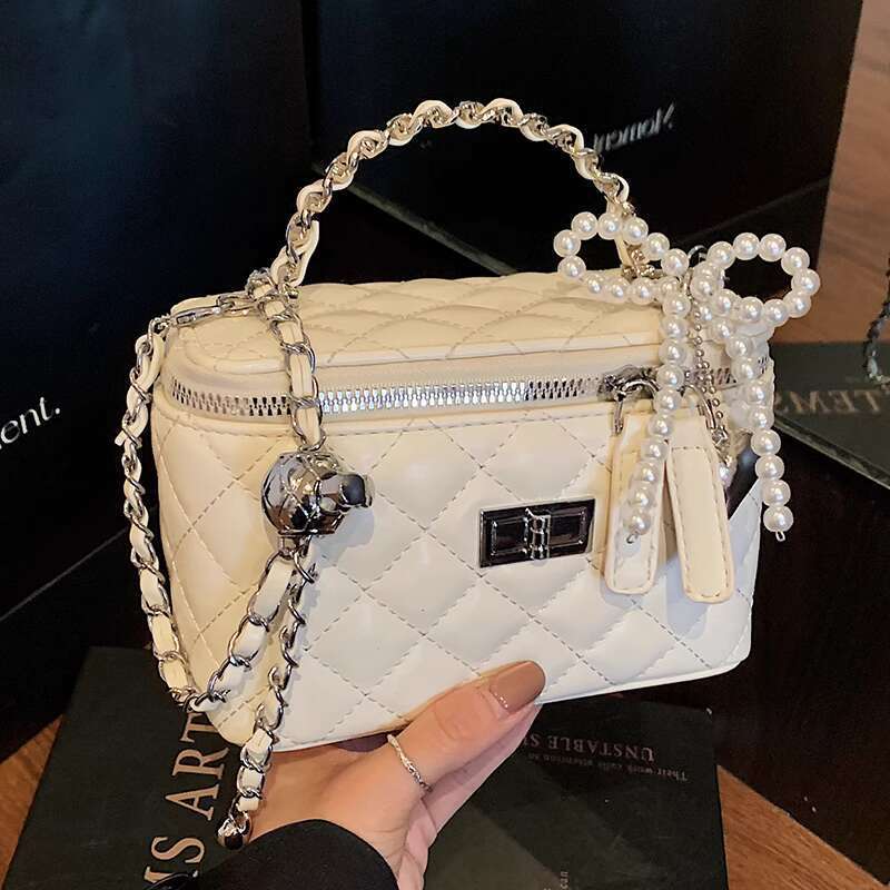 Xiaoxiangfeng Lingge women's 2025 new niche western-style chain box high beauty small square bag