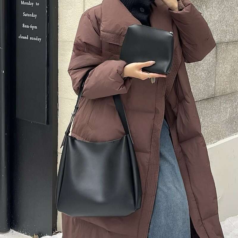 Two piece set of bags, water bucket women's 2025 spring product, retro large capacity commuting mother and child single shoulder armpit bag, vers
