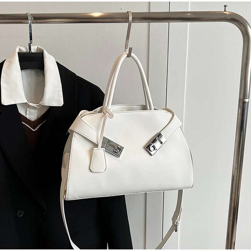 Brand Women's Leather Shoulder Fashion Solid Pu Shell Metal Buckle Design Niche Handbag Ladies Crossbody Bag