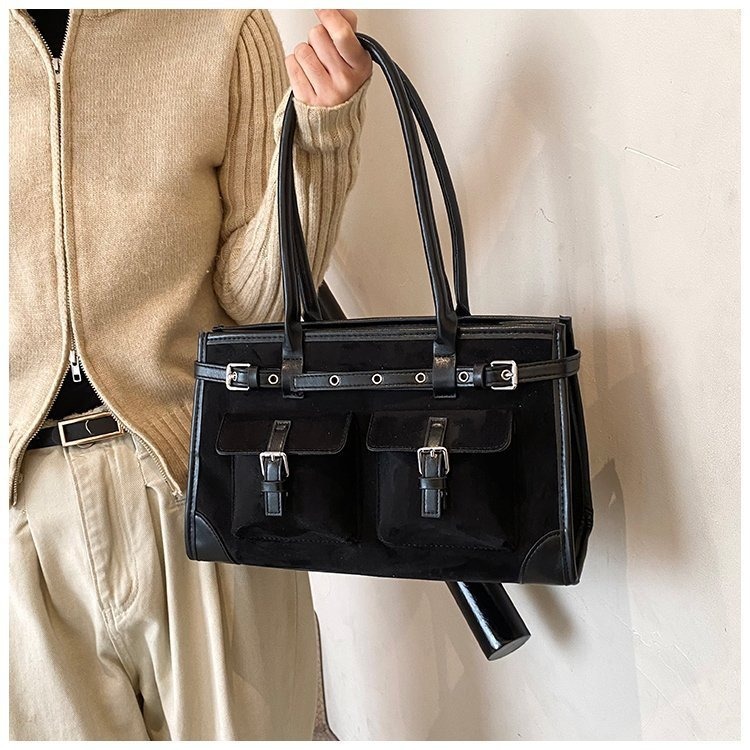 2025 New Outdoor Style Free Delivery Designer Matte For Women Large Capacity Autumn And Winter Casual Single Shoulder Armpit Commuting Tote Bag