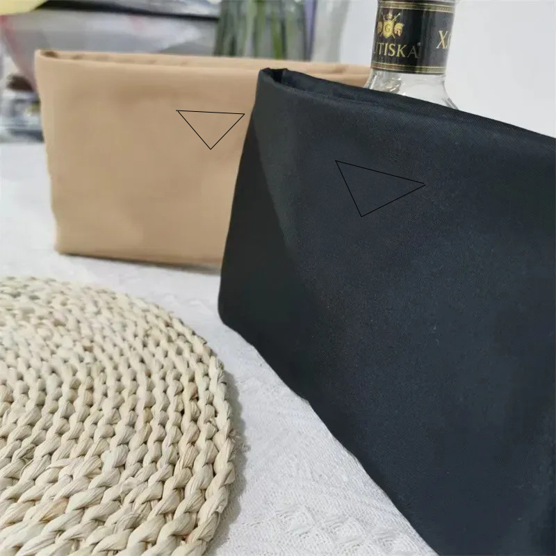 2 Colors Nylon Designer Makeup Bag For Women Cosmetic Bags Organizer Travel Pouch Fashion Toiletry Make Up Ladies Cluch Purses