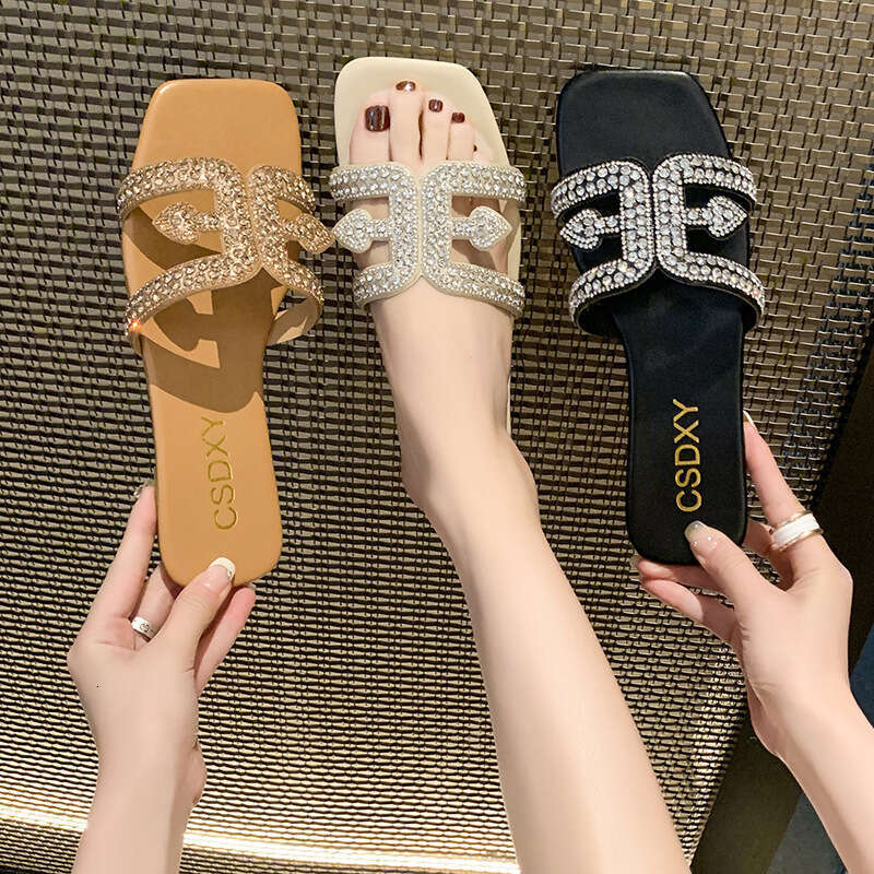 2025 Summer New Water Diamond Slippers Women's Large Sandals Women's Square Head Flat Flat Sandals Outdoor Designer Sandals