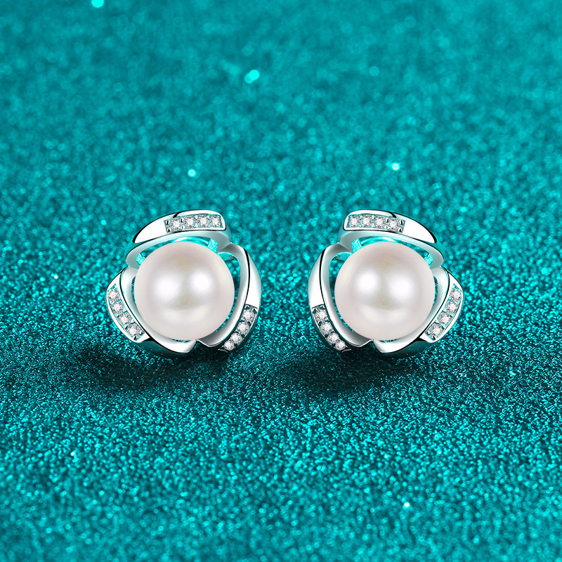 Elegant 925 Sterling Silver Earrings with Moissanite and Freshwater Pearls, PT950 Gold Plated Stud Earrings for Women