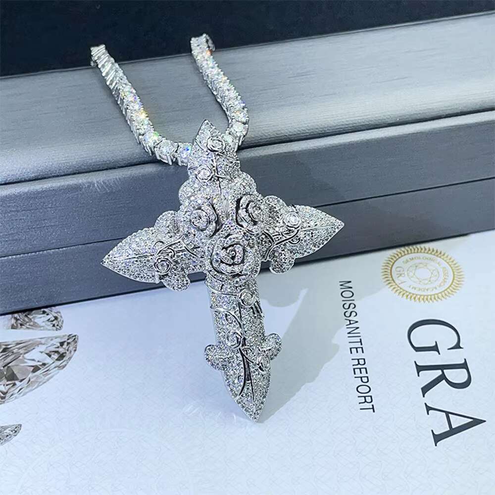 Fashion Moissanite S925 Cross Pendants Necklace Iced Out Necklaces for Men Pass Tester Rose Cross Moissanite Pendant Necklace