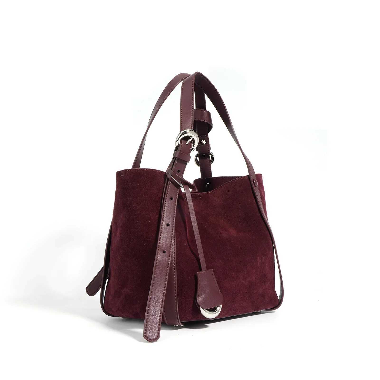 Genuine Leather Tote Bag Large Capacity Vegetable Basket Bucket Bag Luxury Designer Shoulder Bag For Women M250521