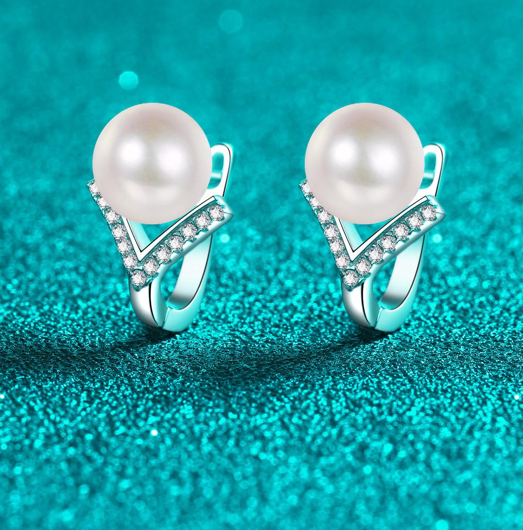 Elegant Ladies' Jewelry: 925 Sterling Silver Studs Enhanced by Shimmering Freshwater Cultured Pearls and Precious Moissons