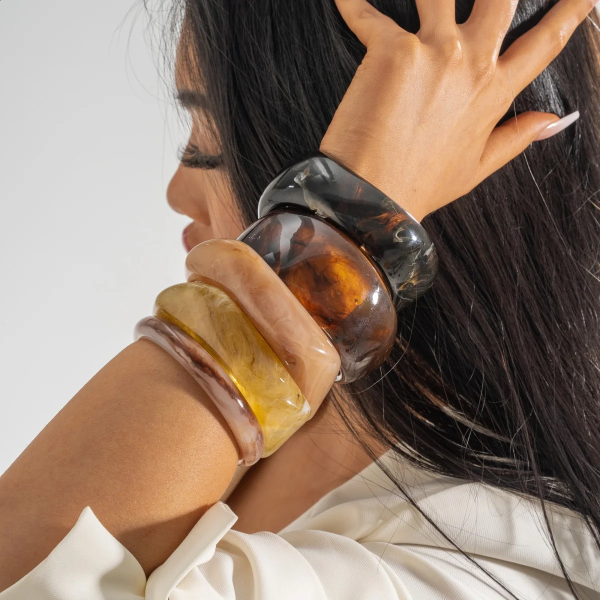 KMVEXO Vintage Wide Geometric Resin Beige Brown Coffee Bangles Irregular Chunky Bracelets Bangle Jewelry Gift for Women Girls 250521