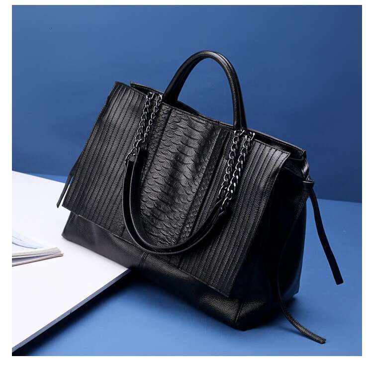 Tote Bag Tote Bag Qiandian Handbag Large Capacity Genuine Leather New Style Temperament Hand Held High End Feeling Bag Fashionable Women S Briefcase L