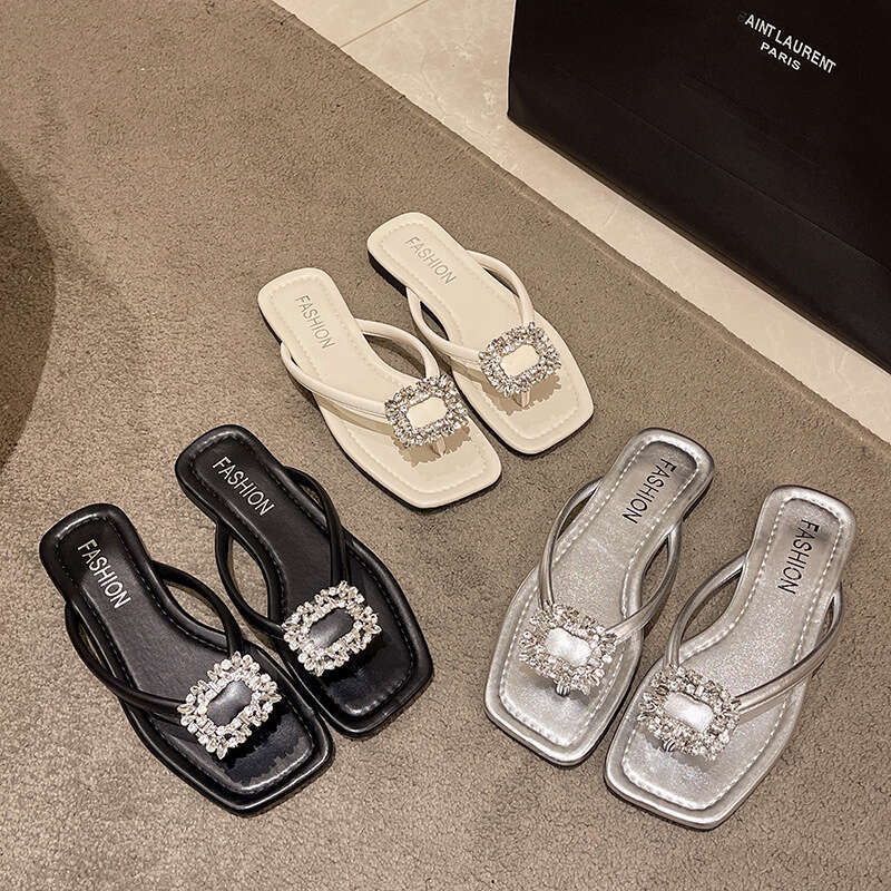 Light Luxury Fashion Square Rhinestone Flat Flip Flops Designer Sandals For Spring/summer 2025 Outdoor Beach Sandals Refreshing Slippers