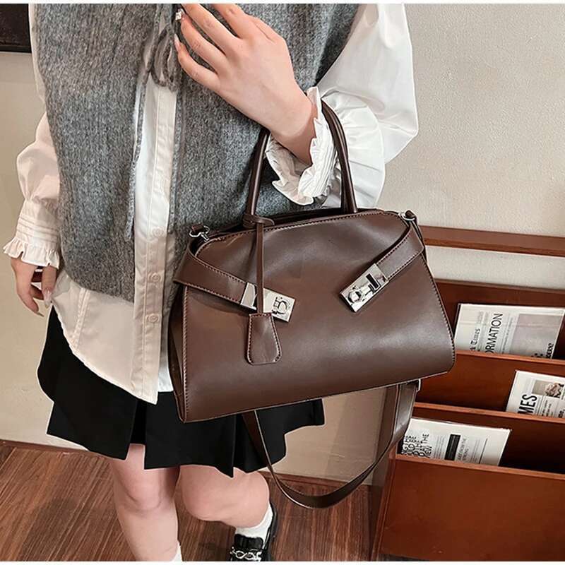Brand Women's Leather Shoulder Fashion Solid Pu Shell Metal Buckle Design Niche Handbag Ladies Crossbody Bag