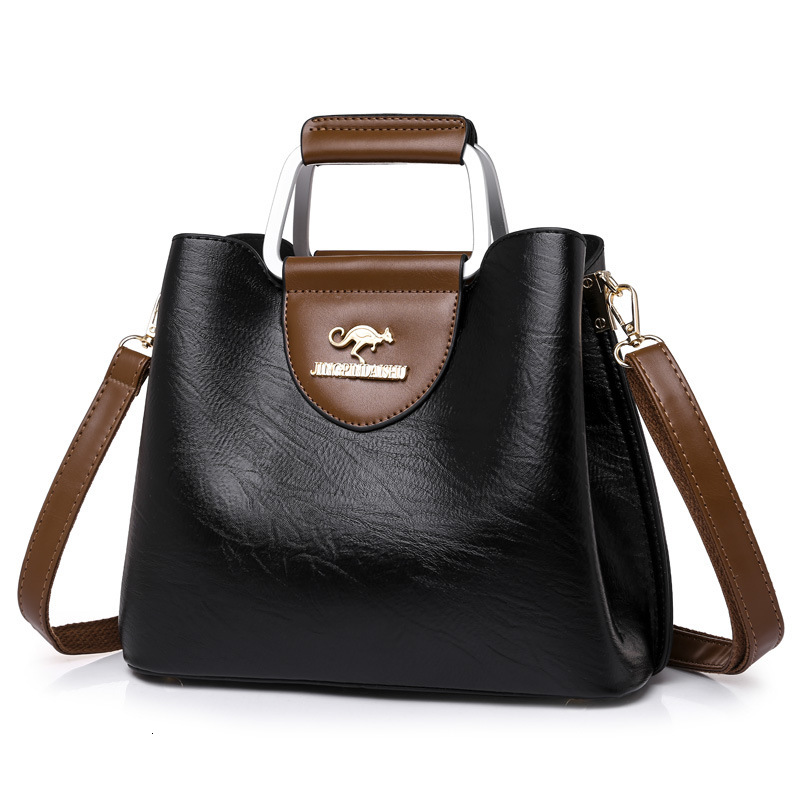 2025 New Outdoor Style Luxury Free Delivery Designer Bag PU Soft Leather Texture Handbag Women's Niche Design Fashionable One Shoulder Large Capa