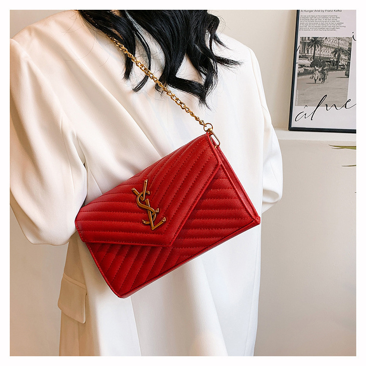 Best Selling Premium Elegant Women's Bags 2025 New Trendy Chain Shoulder Bag Fashion Versatile Crossbody Small Square Bag Red Khaki