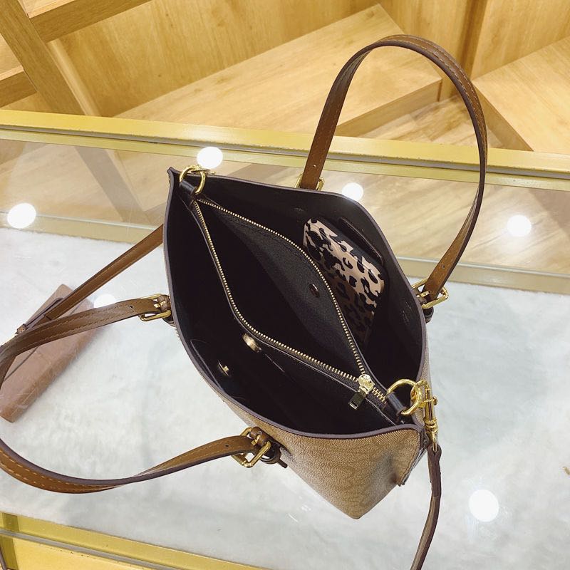 Luxury handbag designer bag shoulder bag women's fashion handbag luxury bag wallet high-quality leather large capacity shopping bag