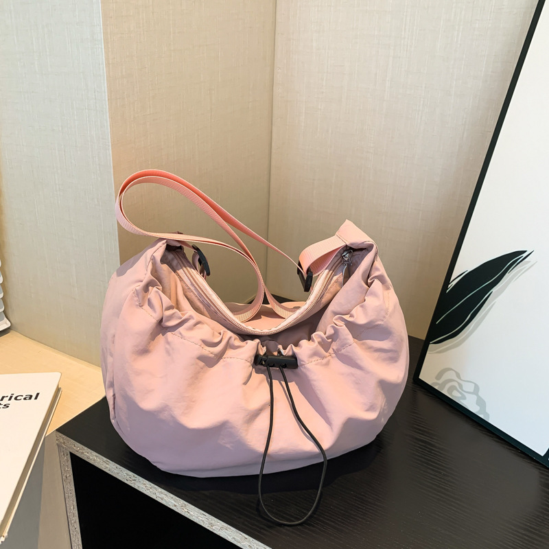 Free Delivery Designer Bag Leisure Drawstring Large Capacity Single Shoulder Crossbody 2025 Summer New Versatile Ins Fashionable Outdoor Tutoring Luxu