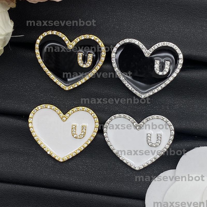 Designer Womens Brooch Classic Luxury Clothing Accessories Heart Letters High Quality Diamond Studded Brooch