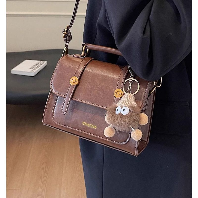 2025 New Outdoor Style Free Delivery Designer Advanced Texture Women's Versatile Crossbody Bag Fashionable And Super Popular Hand-held Small Squa