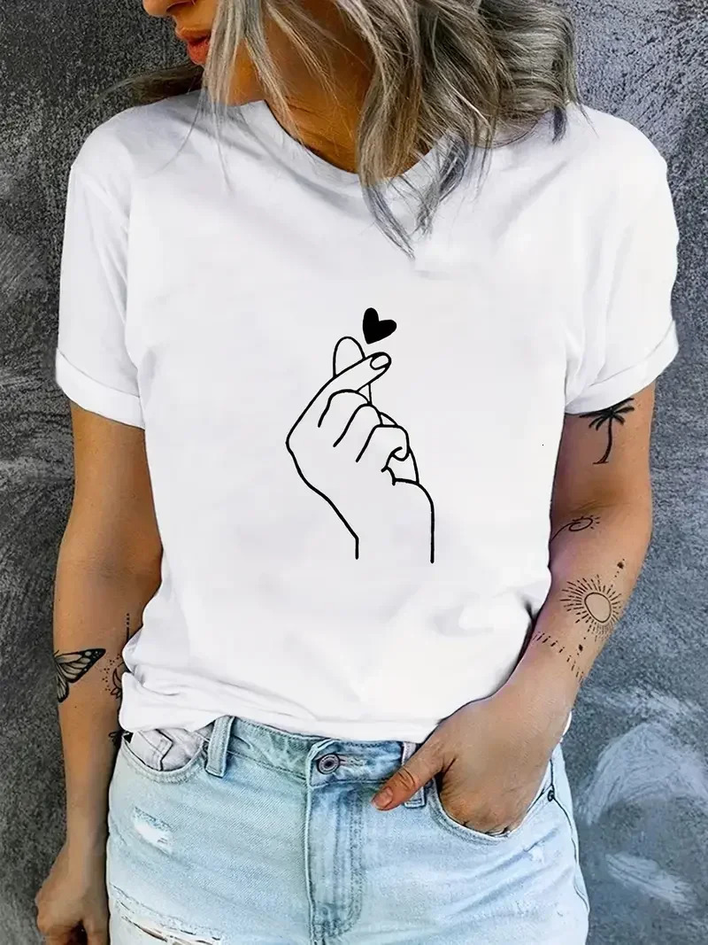 90s Finger Tshirt Heart Print T-Shirt Short Sleeve Crew Neck Casual Top for Summer Spring Womens Clothing Top Tee 250517