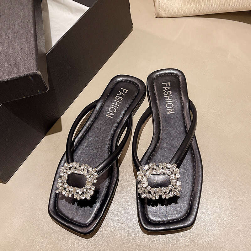 Light Luxury Fashion Square Rhinestone Flat Flip Flops Designer Sandals For Spring/summer 2025 Outdoor Beach Sandals Refreshing Slippers